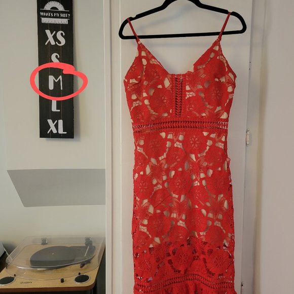Red Lace floral dress (Just Me, Nordstrom) Size M - Picture 5 of 12